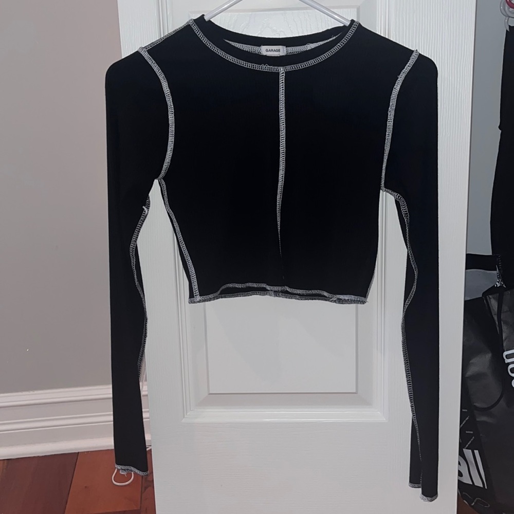 Garage brand new black long sleeve crop top